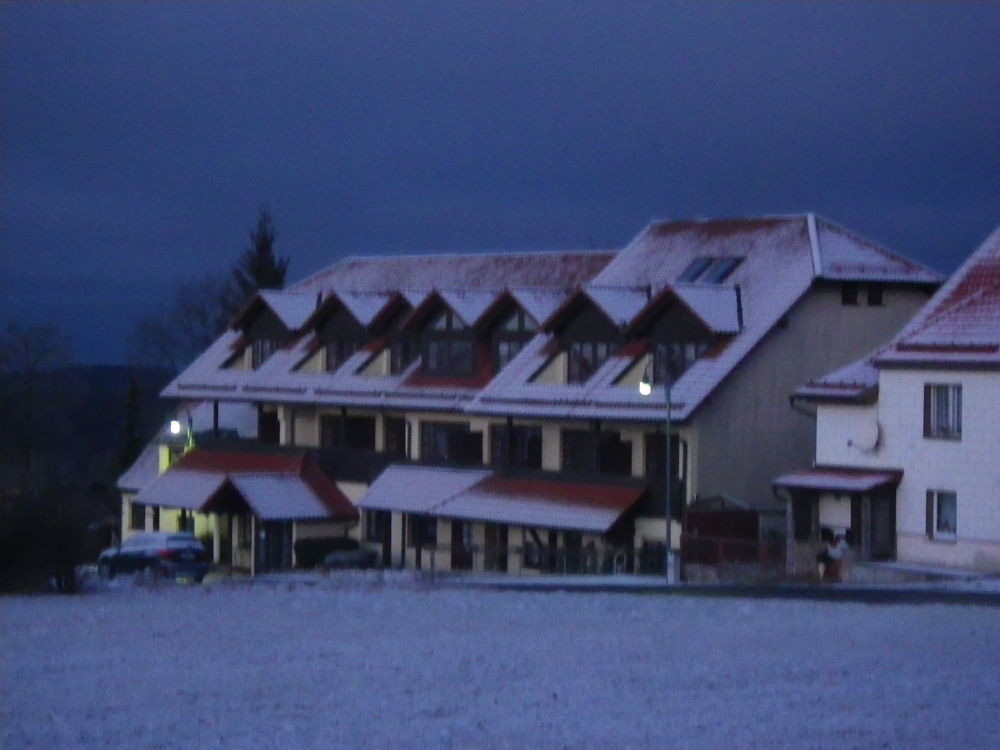 Berggasthof & Hotel Kranich, Hinterrod Eisfeld Екстериор снимка